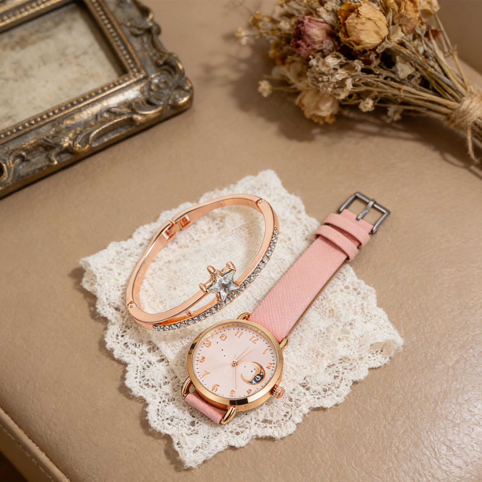 1Set Stylish Moon and Star Wom - огляд і ціна Luxury Watch White