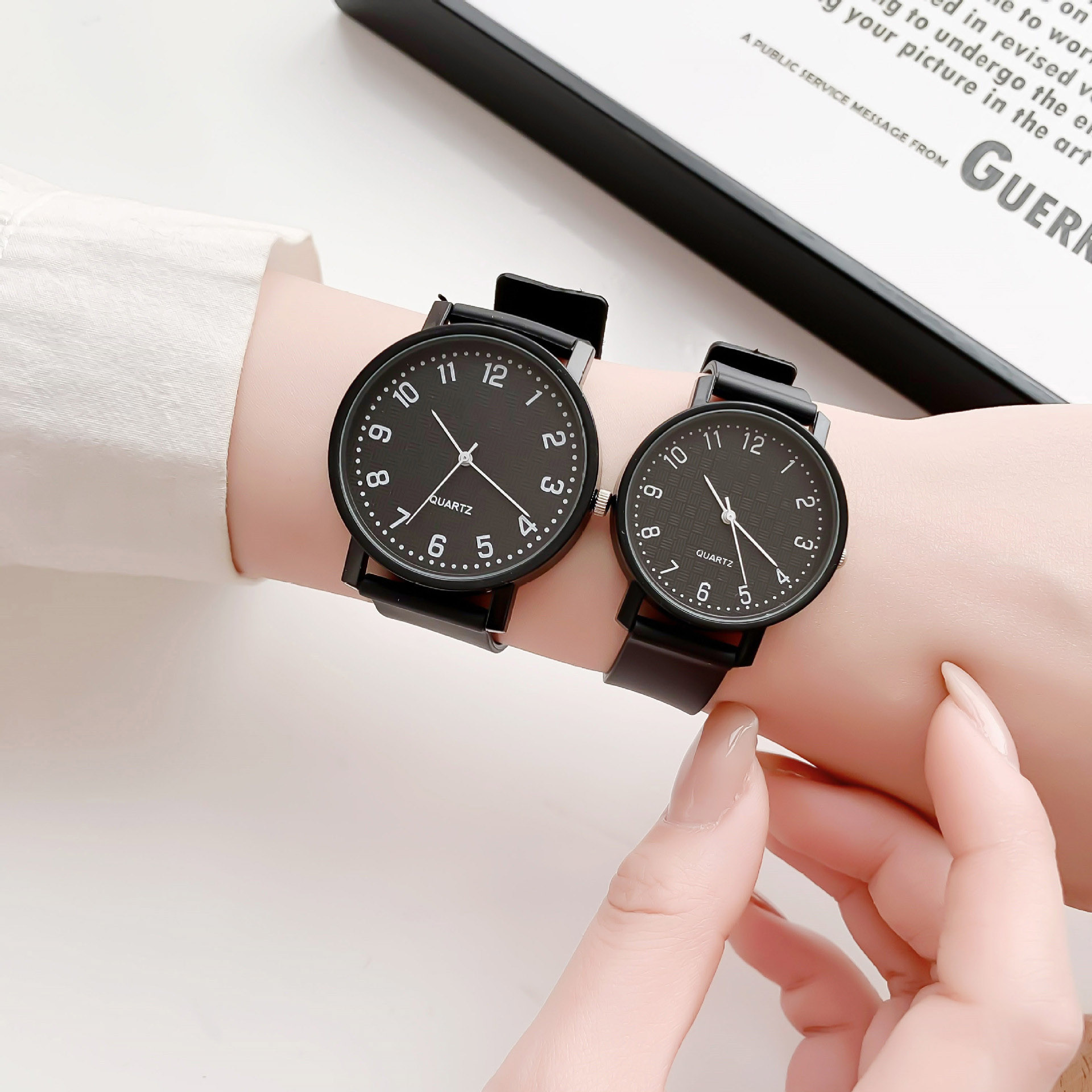 Simple Black Watch Quartz Watc - огляд і ціна Luxury Watch Female